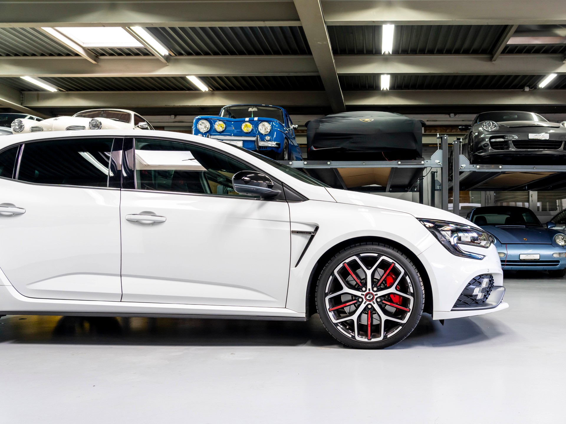 RENAULT Mégane Trophy 300-image-9