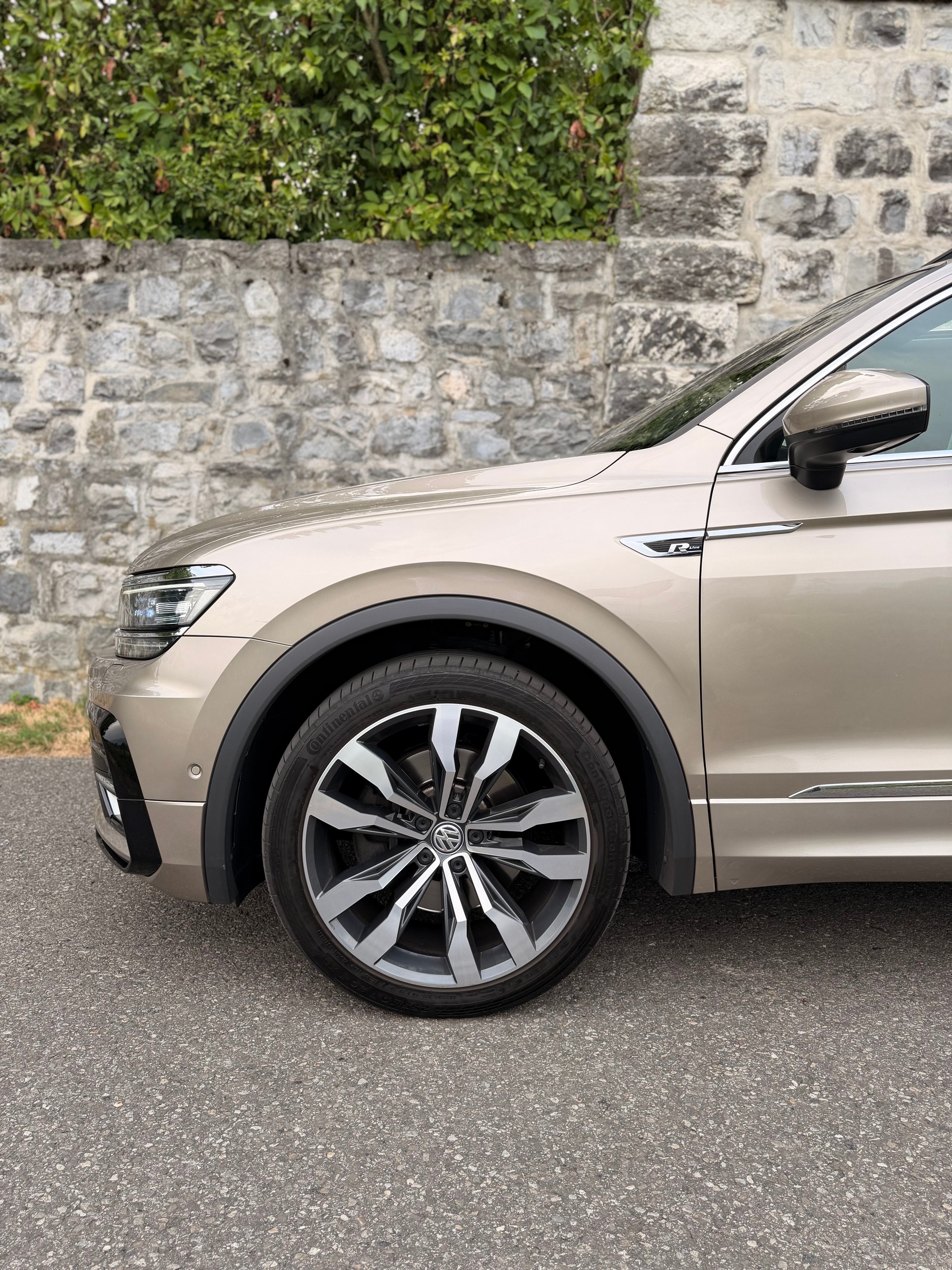 VW Tiguan 2.0TSI Highline 4Motion DSG-image-3