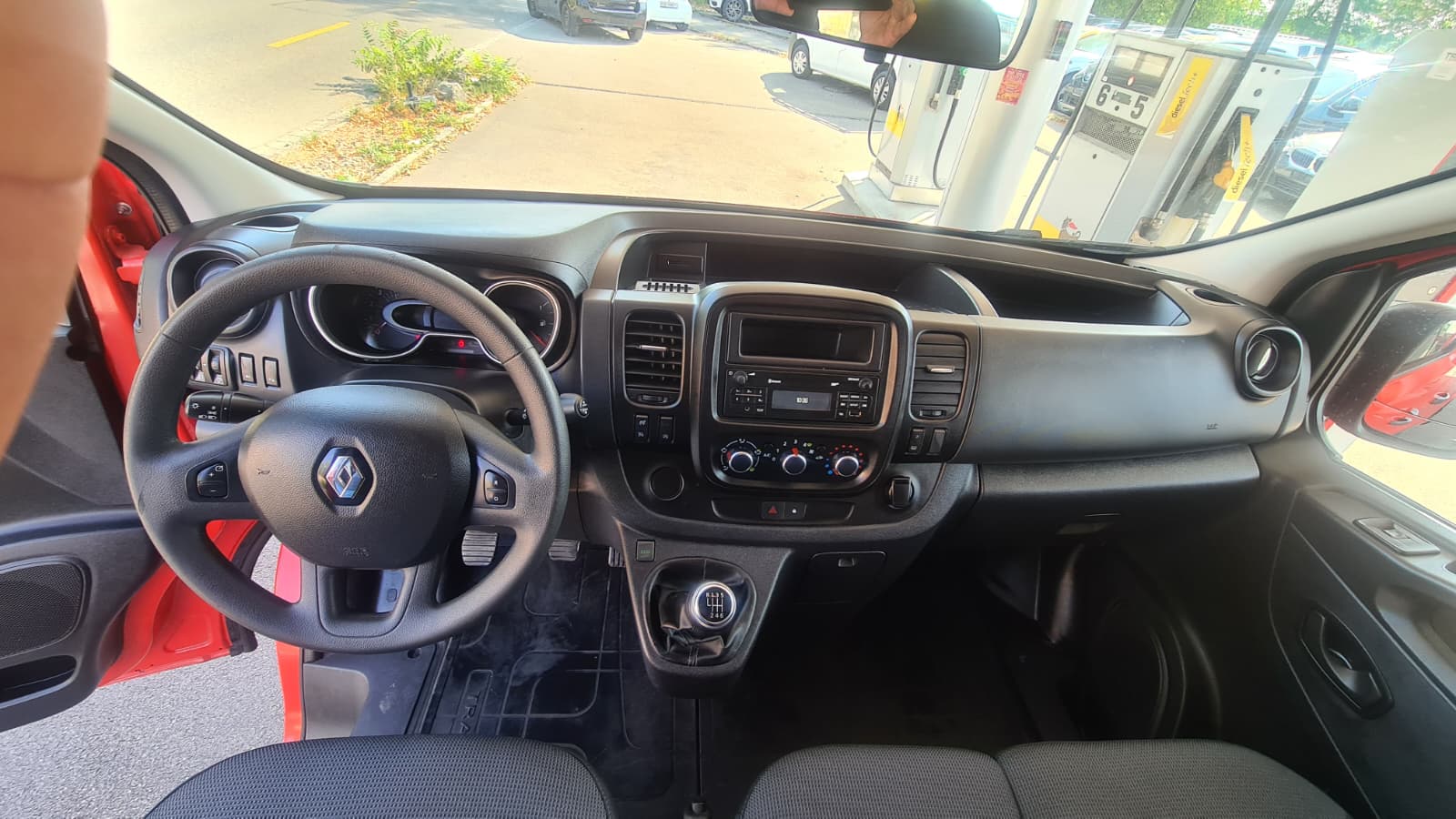RENAULT Trafic 2.0 Energy dCi 120 3.0t Business L1H1 ** L1H1 ** 3-Plätzer ** Klimaanlage ** Tempomat ** PDC ** Frisch Ab MFK & Service-image-15