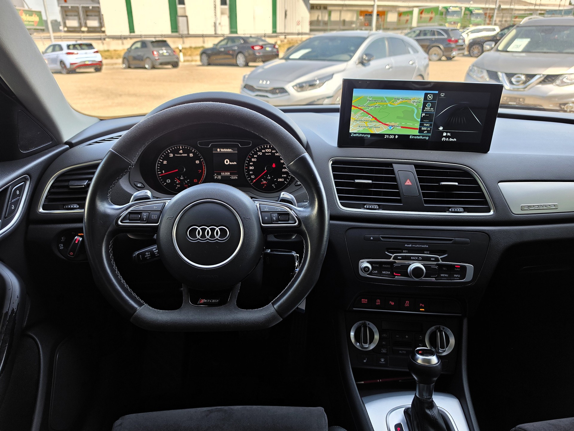 AUDI Q3 2.0 TFSI quattro S-Tronic-image-8