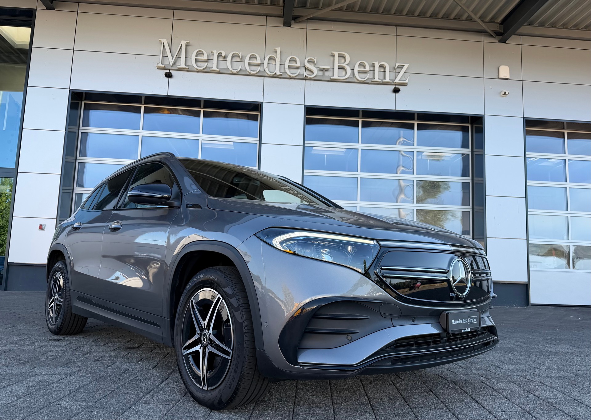 MERCEDES-BENZ EQA 250 AMG Line-image-0