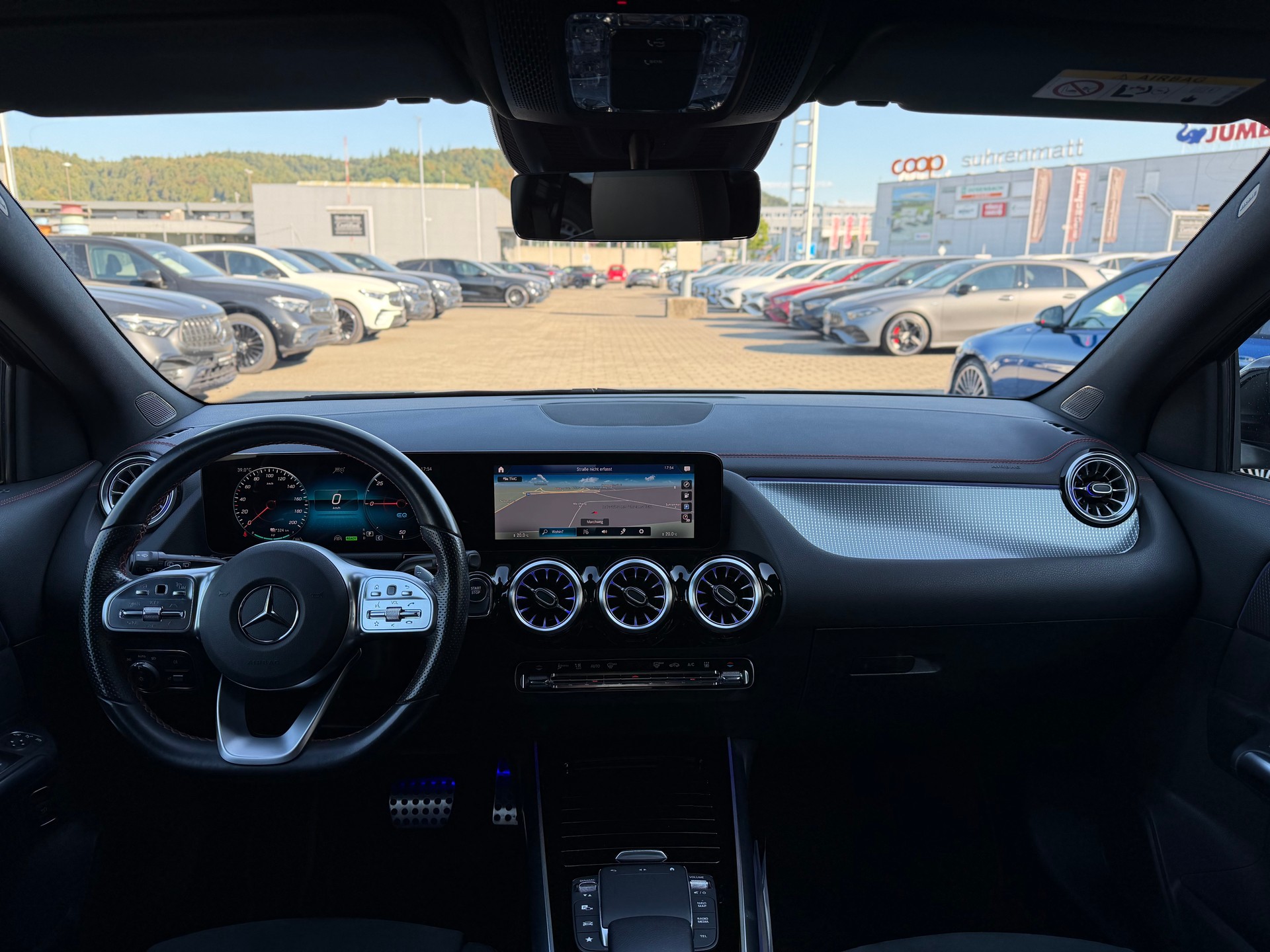 MERCEDES-BENZ EQA 250 AMG Line-image-3