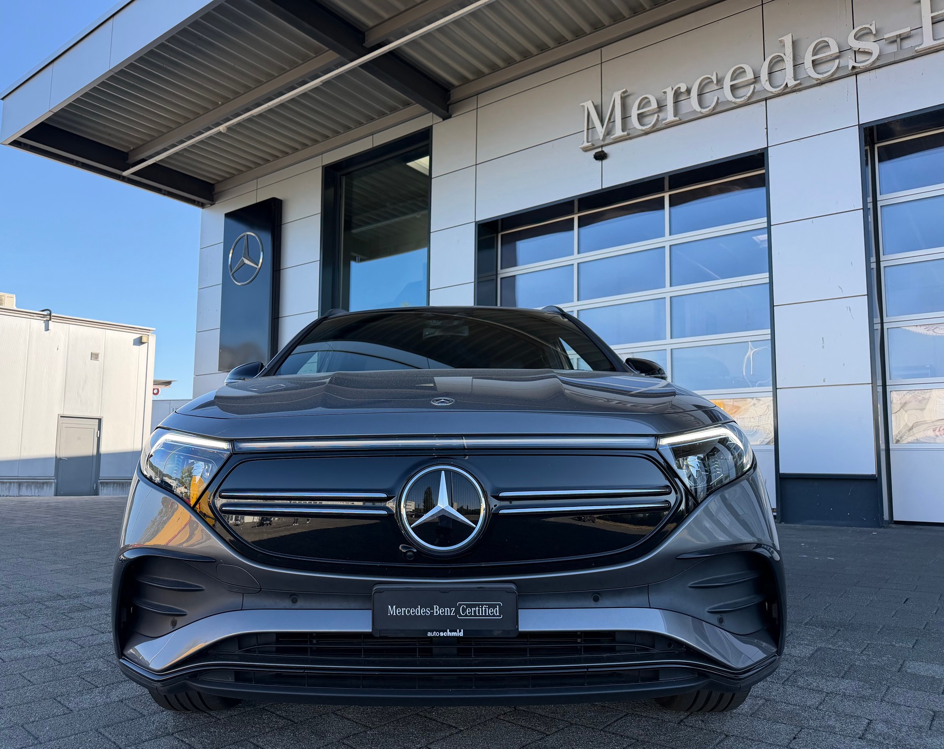 MERCEDES-BENZ EQA 250 AMG Line-image-2
