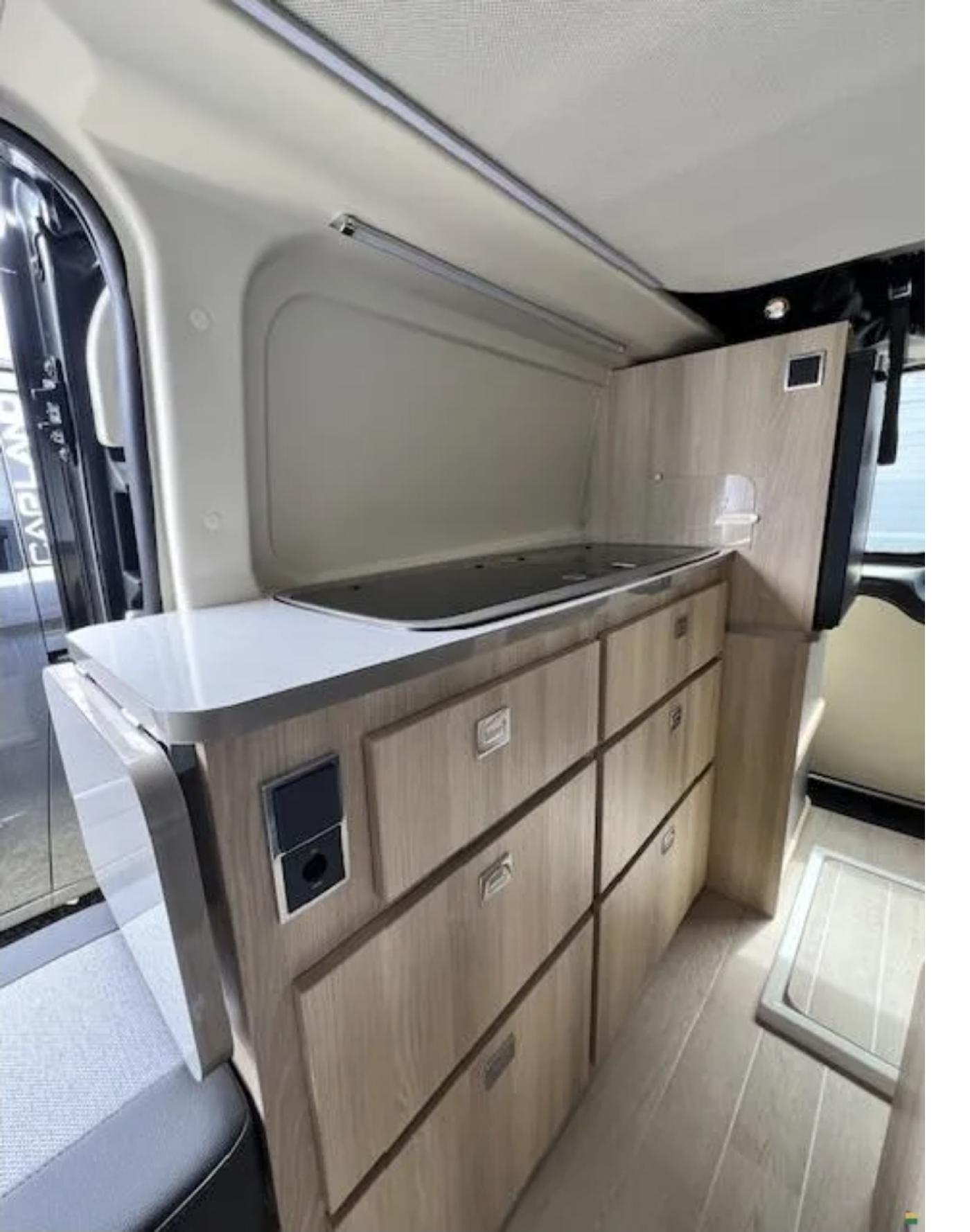 FORD TRANSIT CUSTOM Cap Land Dreamer Van 300 L2H1 Trend A-image-10