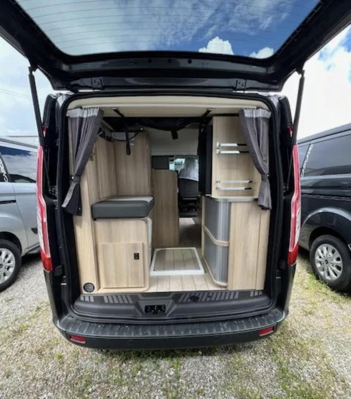 FORD TRANSIT CUSTOM Cap Land Dreamer Van 300 L2H1 Trend A-image-11