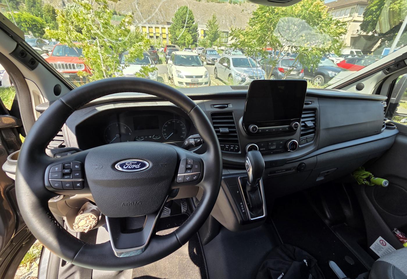 FORD TRANSIT CUSTOM Cap Land Dreamer Van 300 L2H1 Trend A-image-7