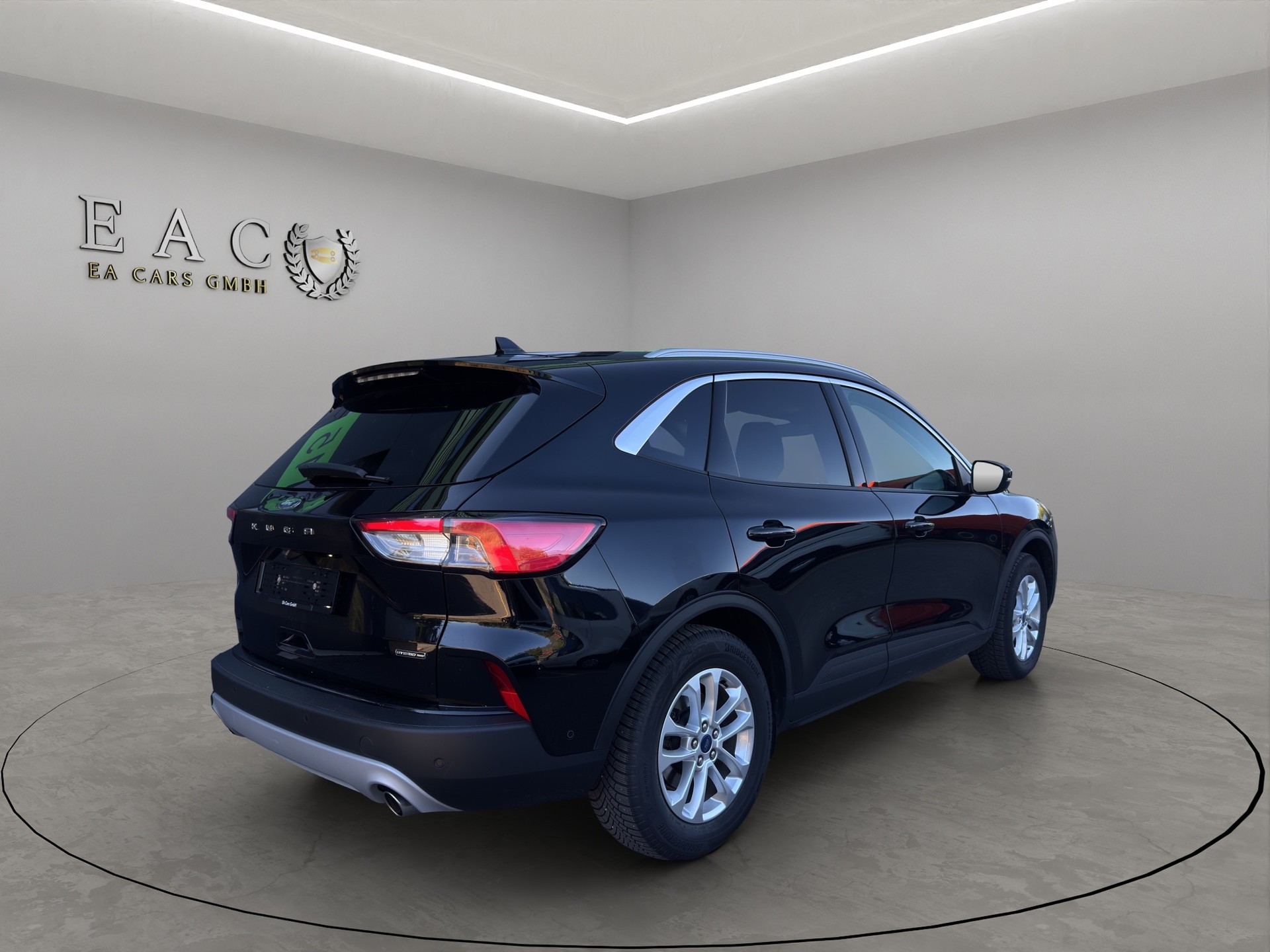 FORD Kuga 2.5 FHEV Titanium X 4WD-image-4