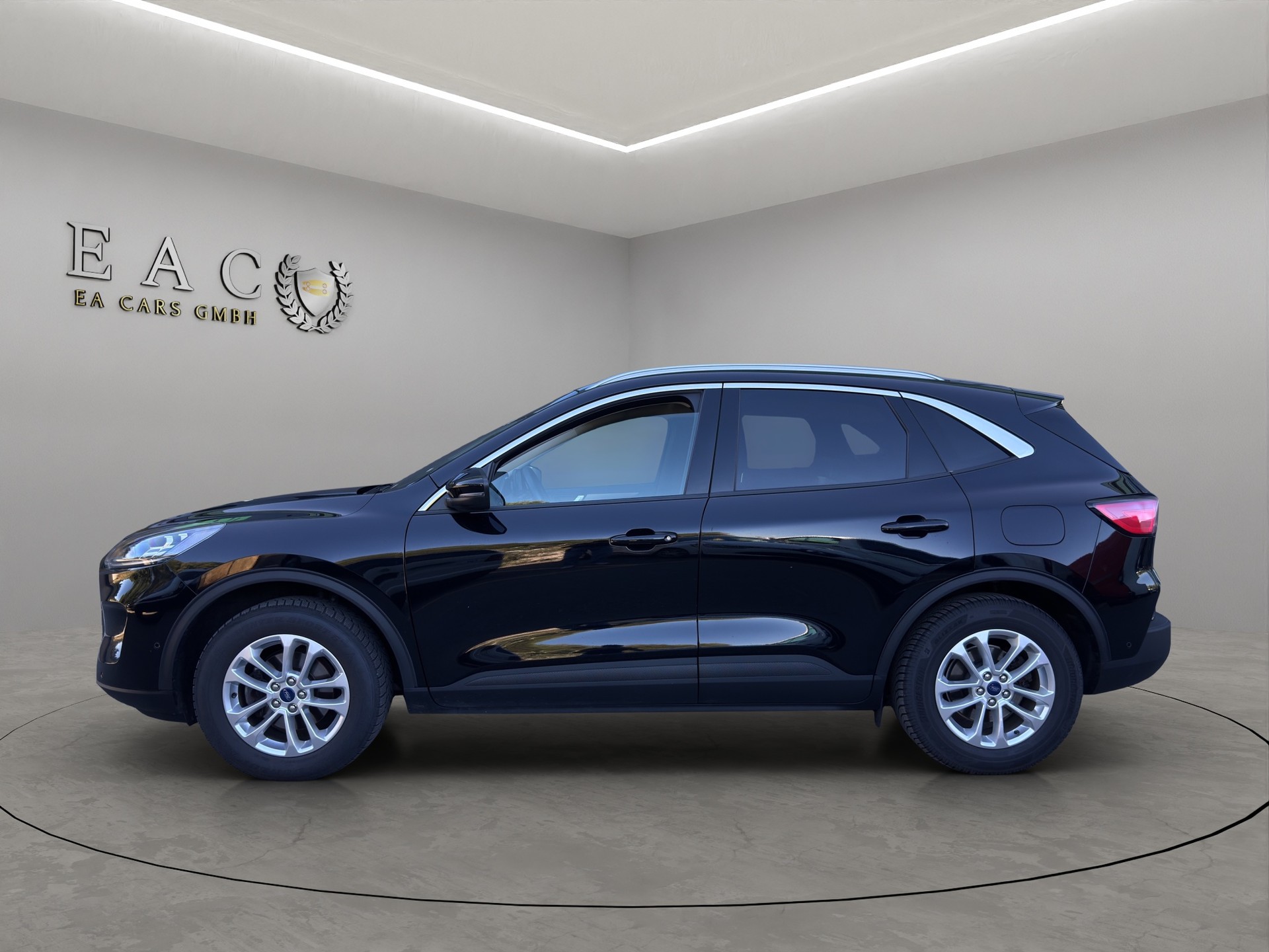 FORD Kuga 2.5 FHEV Titanium X 4WD-image-1