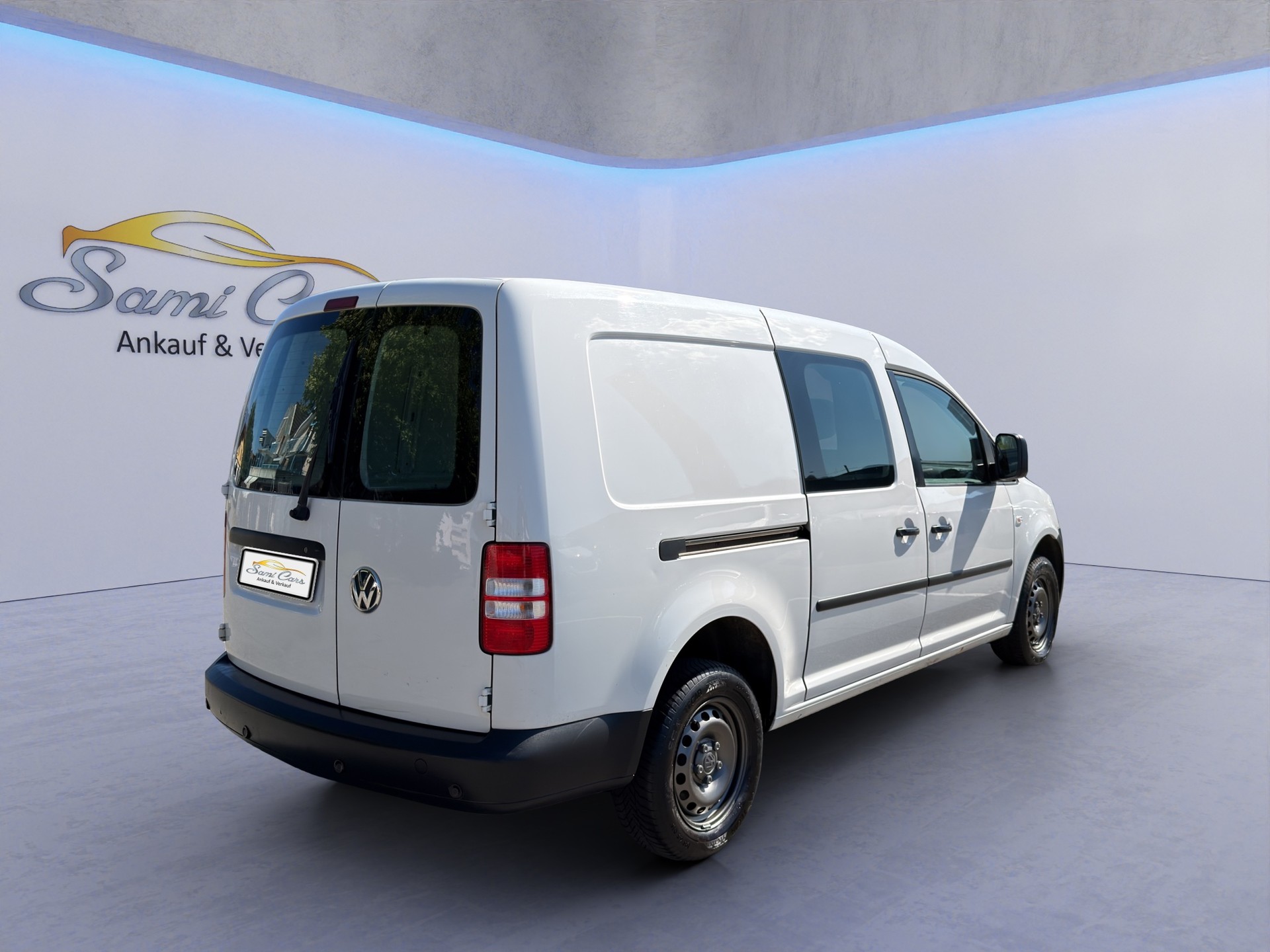 VW Caddy Maxi 2.0 TDI 4Motion-image-6