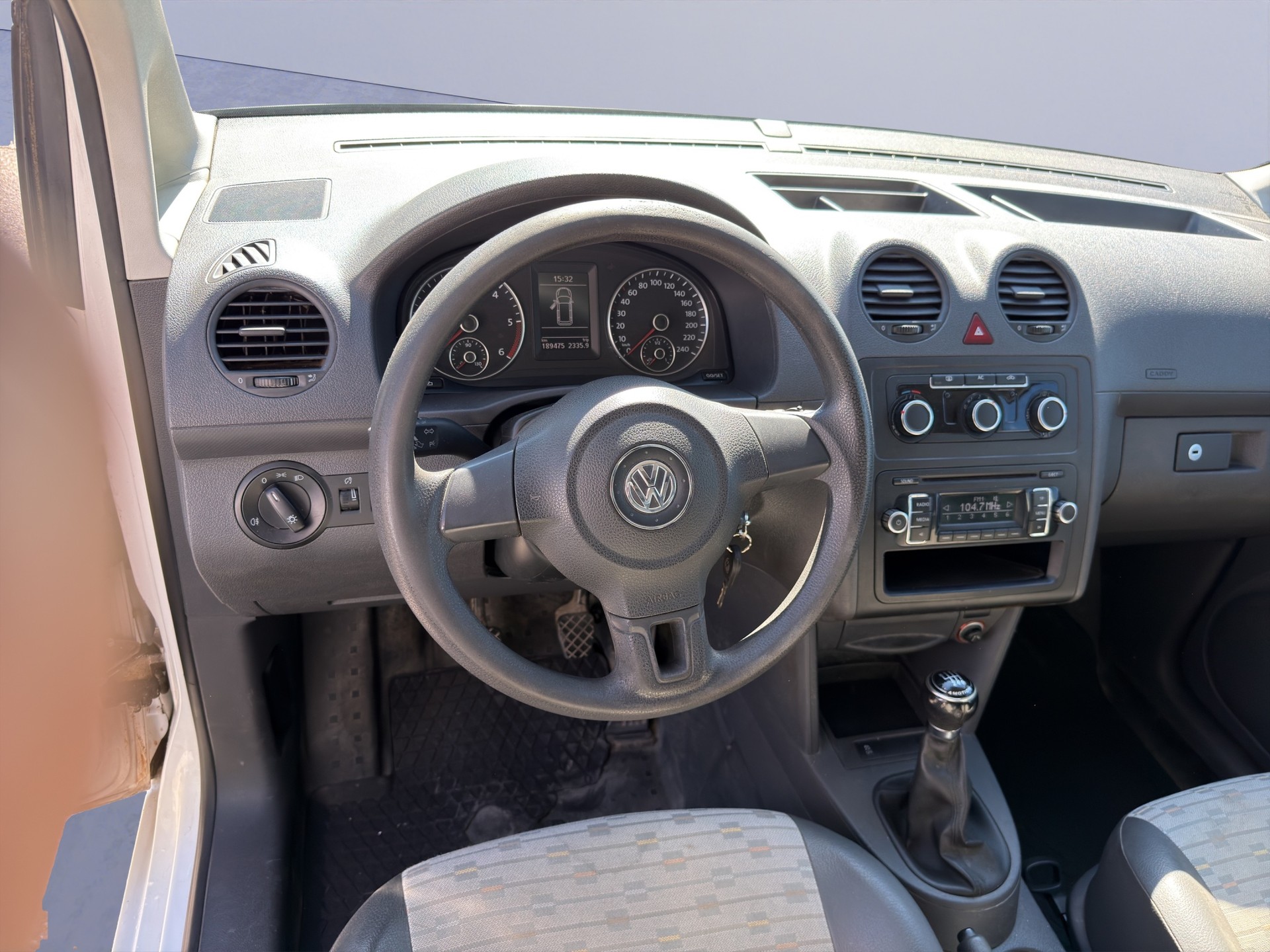 VW Caddy Maxi 2.0 TDI 4Motion-image-8