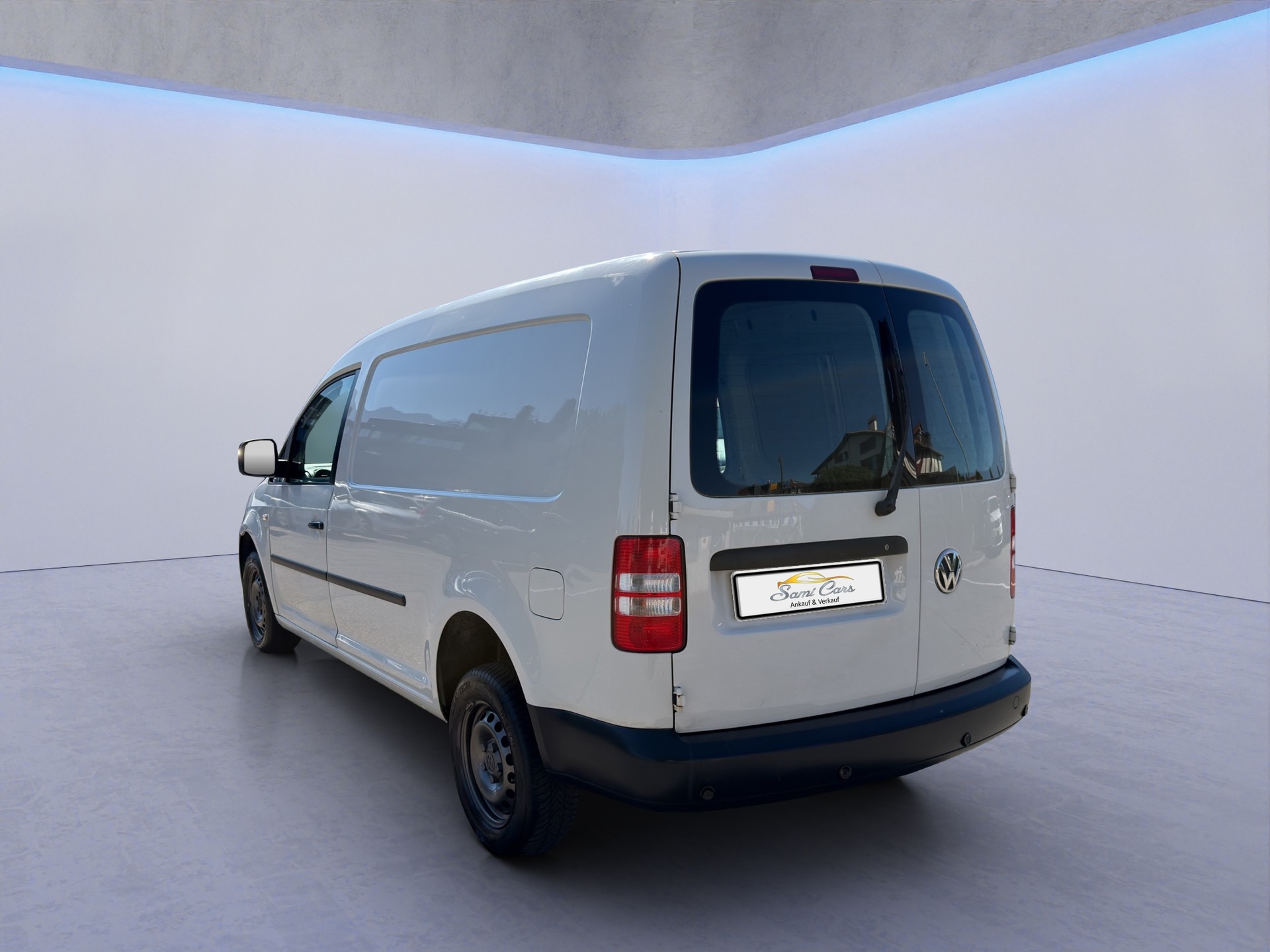 VW Caddy Maxi 2.0 TDI 4Motion-image-4