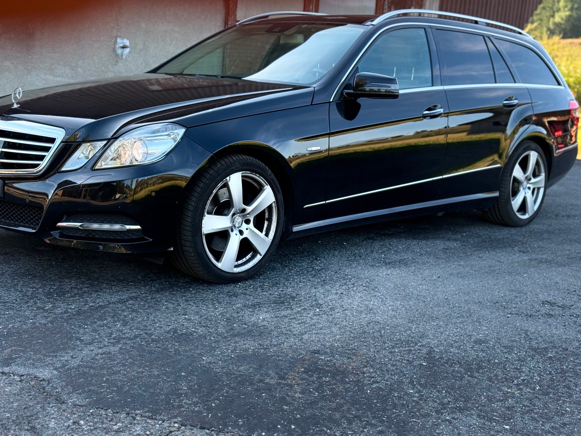 MERCEDES-BENZ E 350 CDI BlueEff. Avantgarde 4Matic 7G-Tronic-image-2