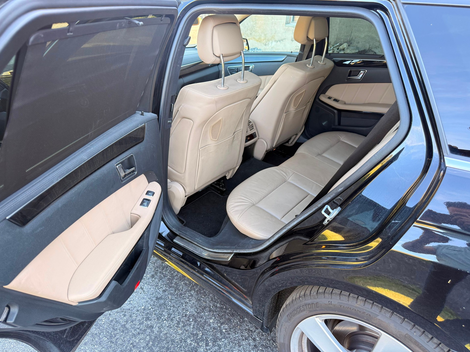MERCEDES-BENZ E 350 CDI BlueEff. Avantgarde 4Matic 7G-Tronic-image-13