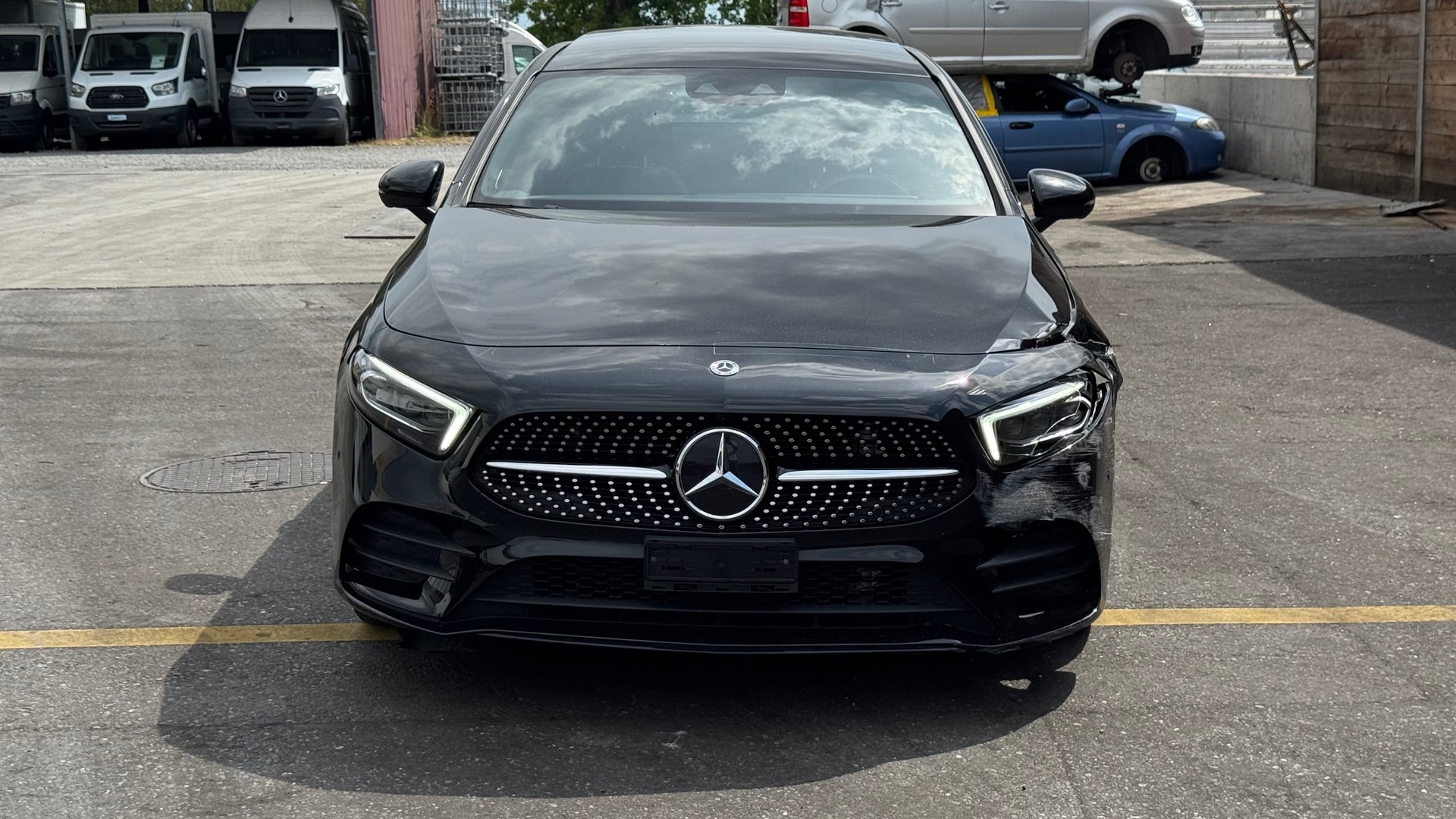 MERCEDES-BENZ A 200 AMG Line 7G-DCT-image-1