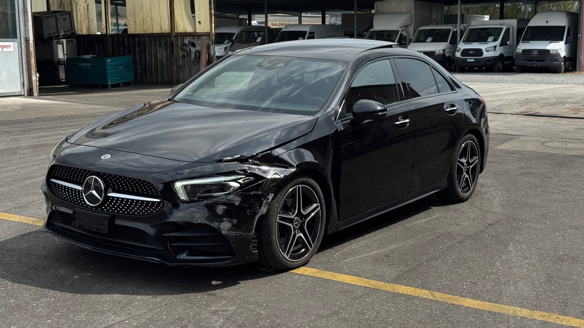 MERCEDES-BENZ A 200 AMG Line 7G-DCT-image-2