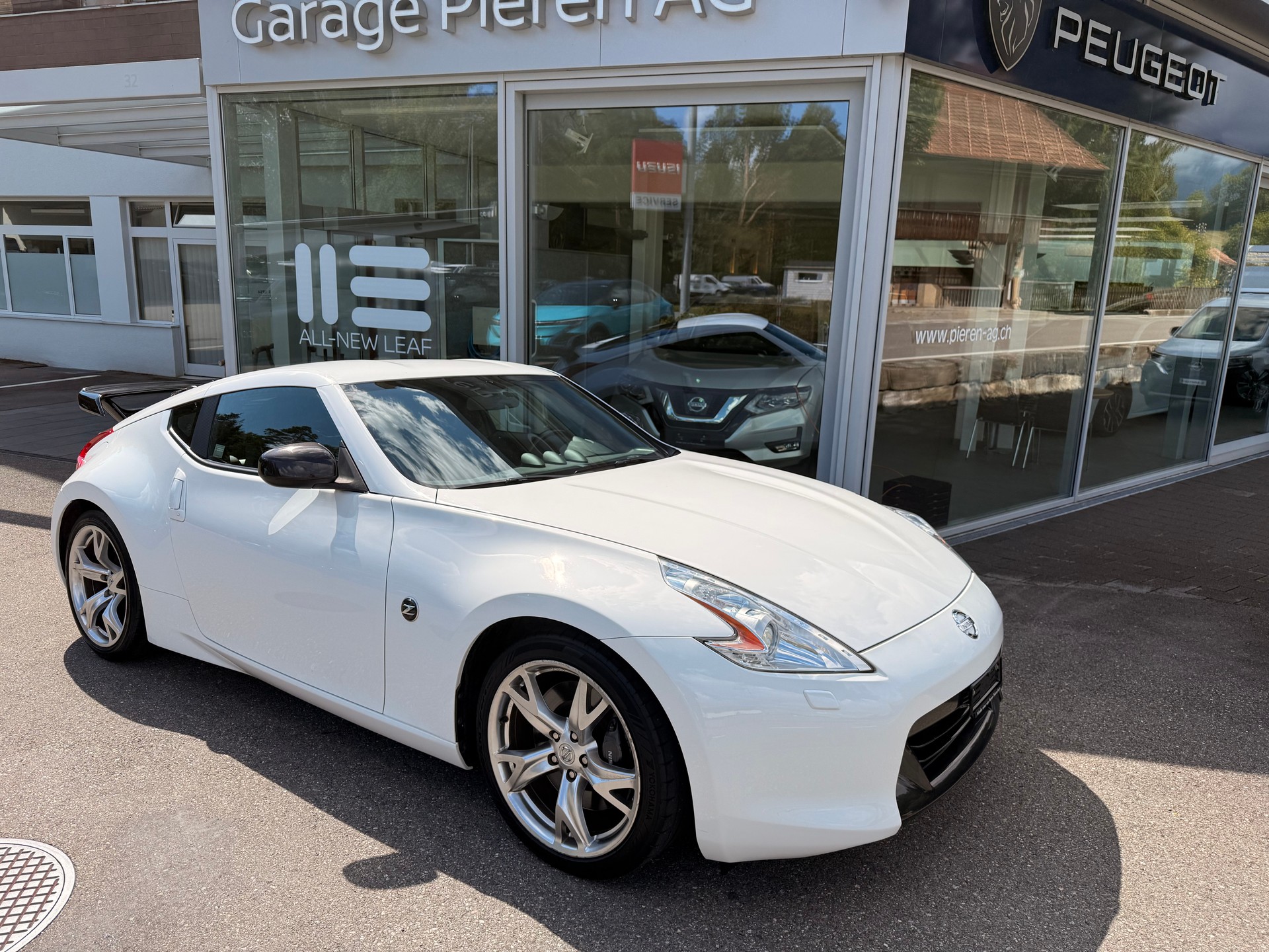 NISSAN 370 Z Pack-image-0