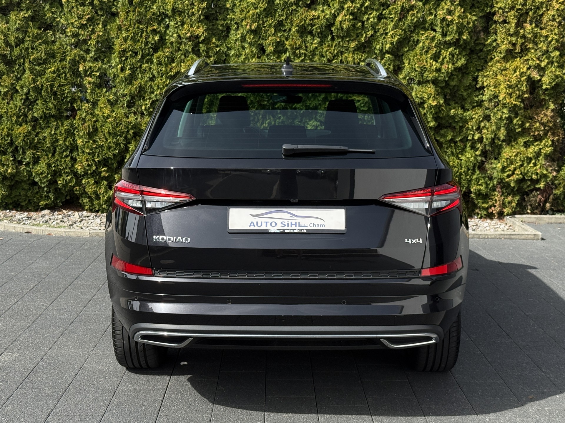 SKODA Kodiaq 2.0 TDI CR L&K 4x4 DSG / 1.Hand / AHK-image-14