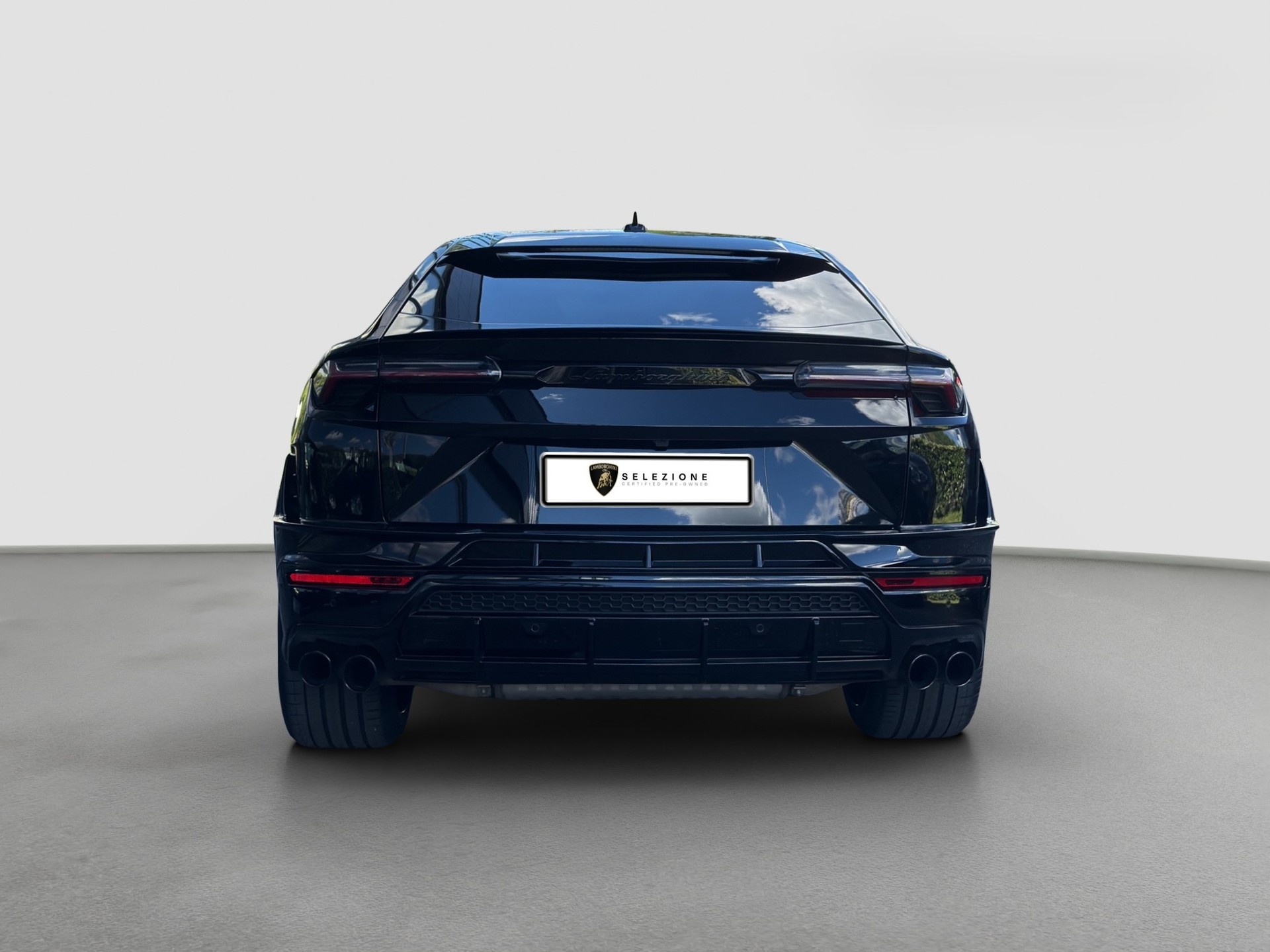 LAMBORGHINI Urus S E-Gear-showroom-element-3