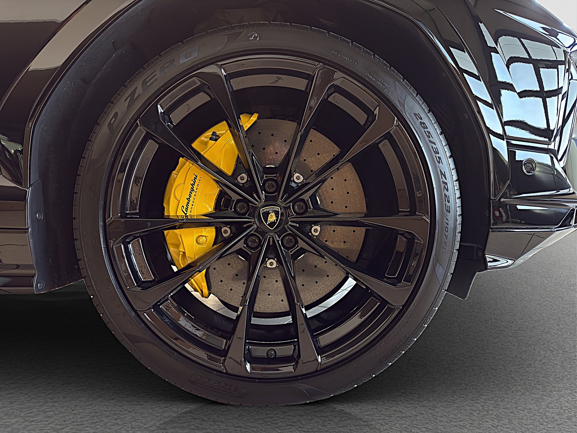 LAMBORGHINI Urus S E-Gear-image-8