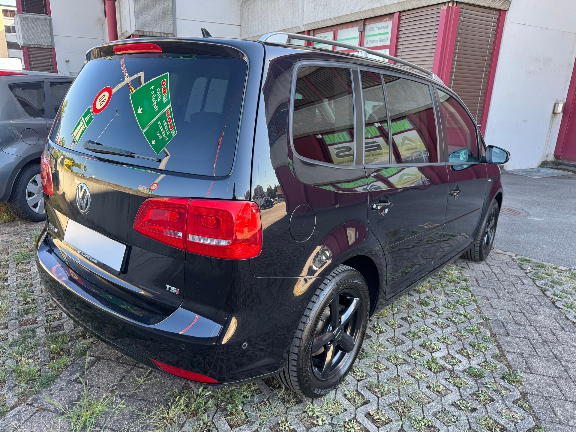 VW Touran 1.4 TSI Comfortline DSG-image-1