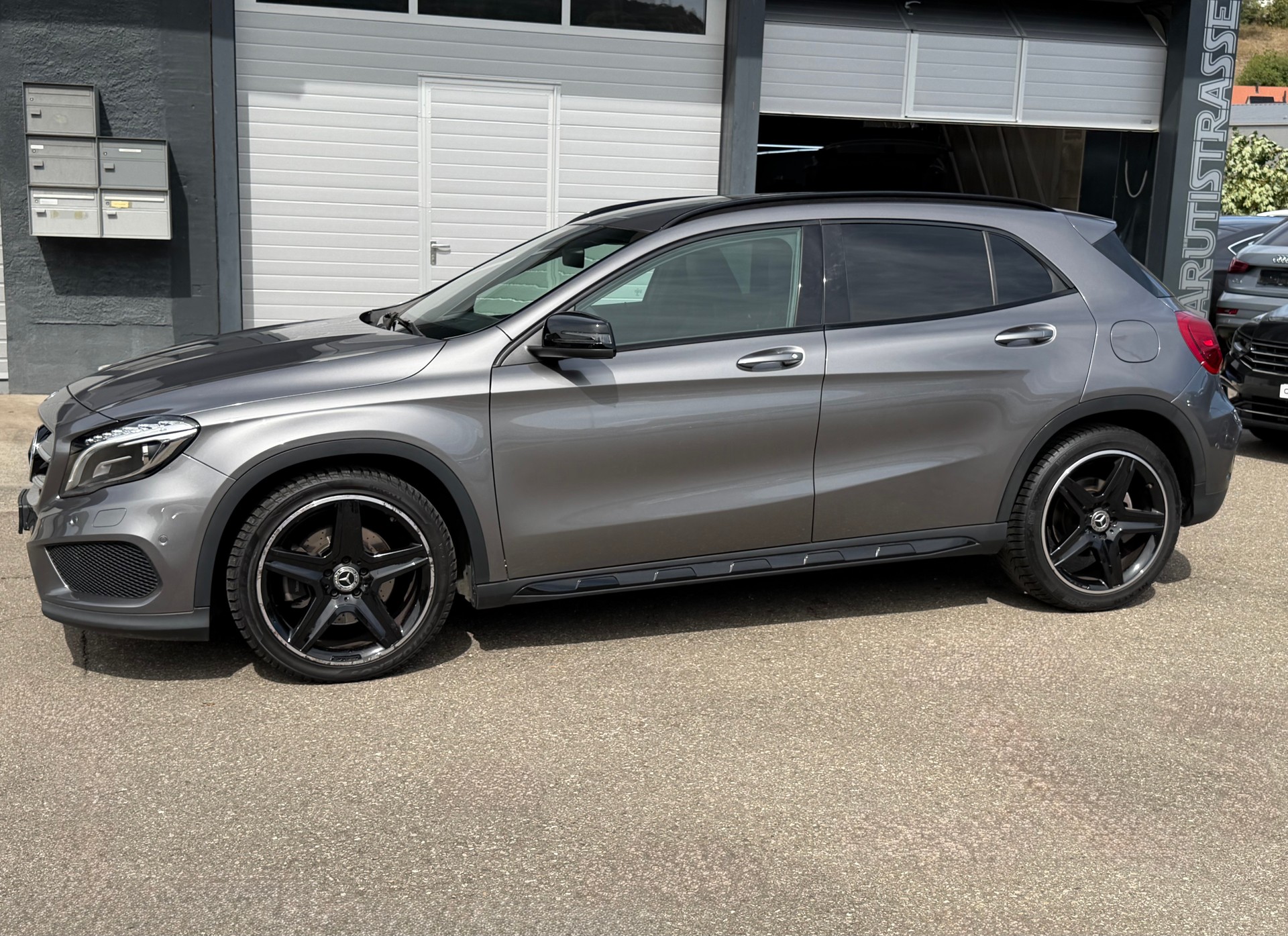 MERCEDES-BENZ GLA 220 CDI AMG Line 4Matic 7G-DCT-image-7