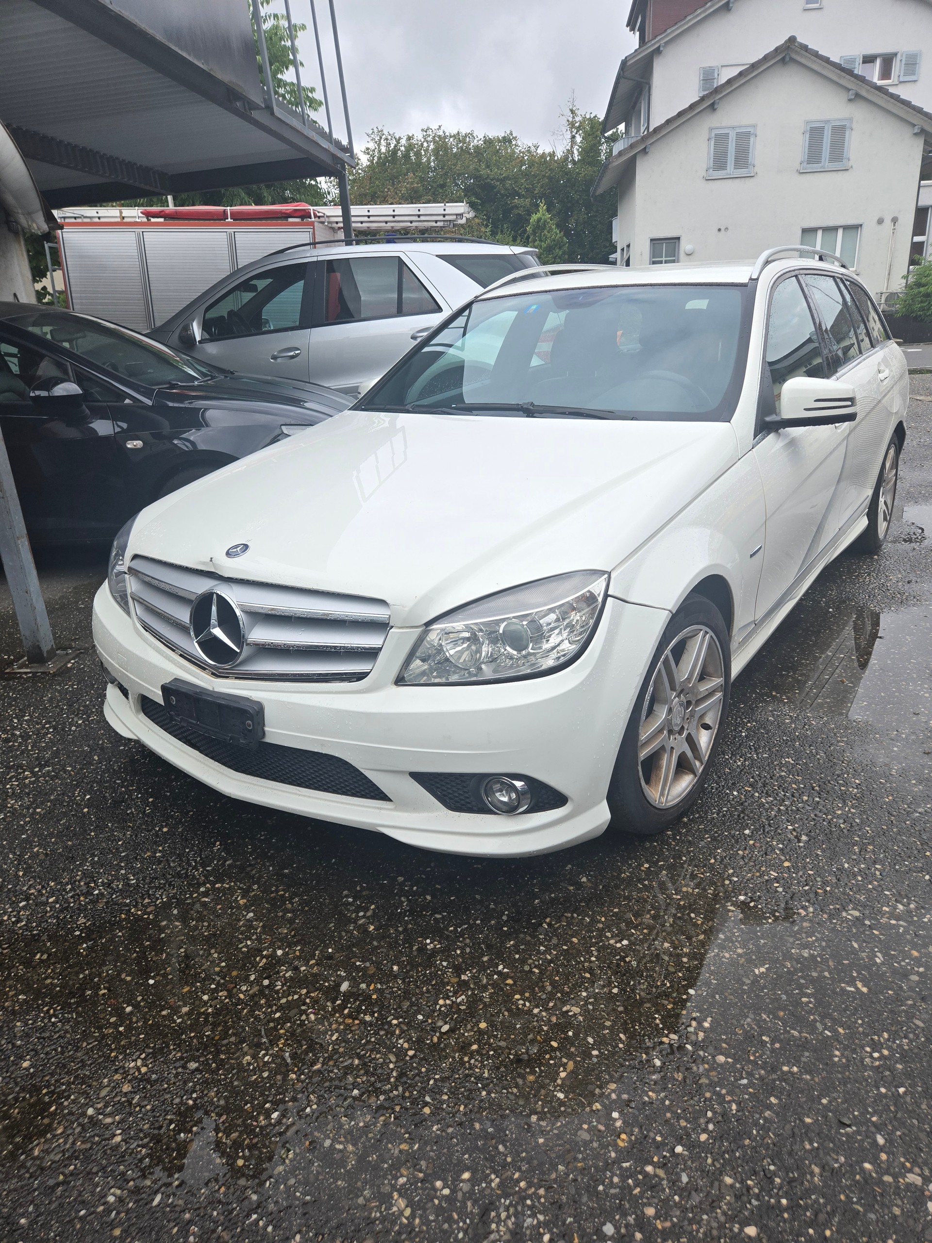 MERCEDES-BENZ C 180 Kompressor BlueEfficiency White Star-image-1