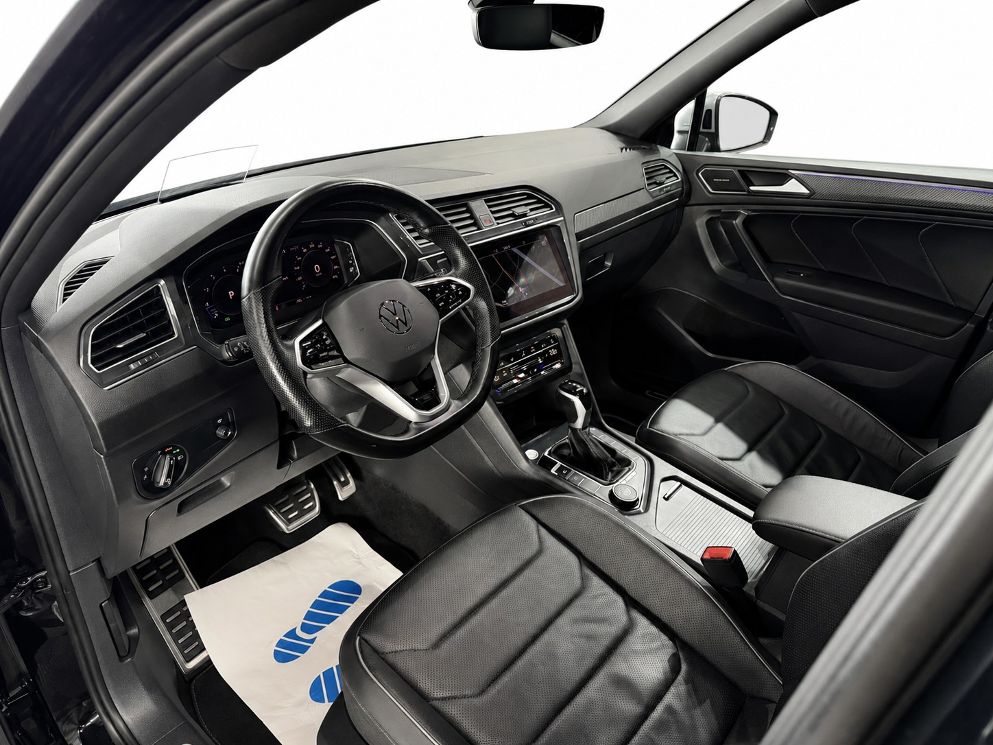 VW Tiguan Allspace 2.0TSI R-Line 4Motion DSG * Panorama-Glasdach * Leder * 7-Plätzer *-image-8