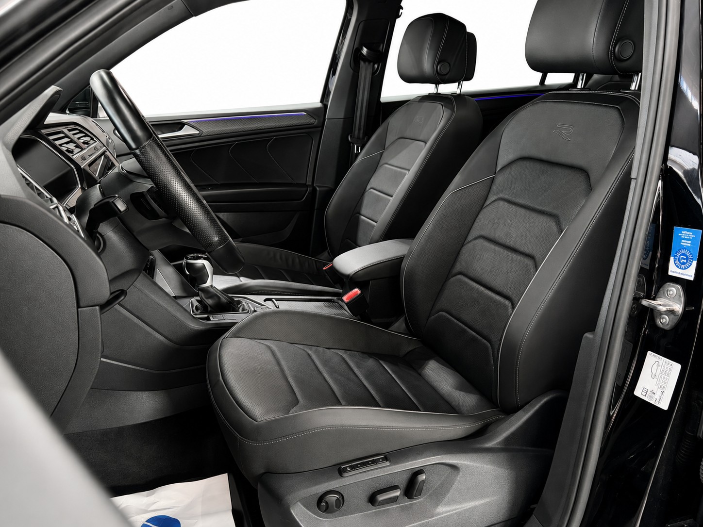 VW Tiguan Allspace 2.0TSI R-Line 4Motion DSG * Panorama-Glasdach * Leder * 7-Plätzer *-image-10