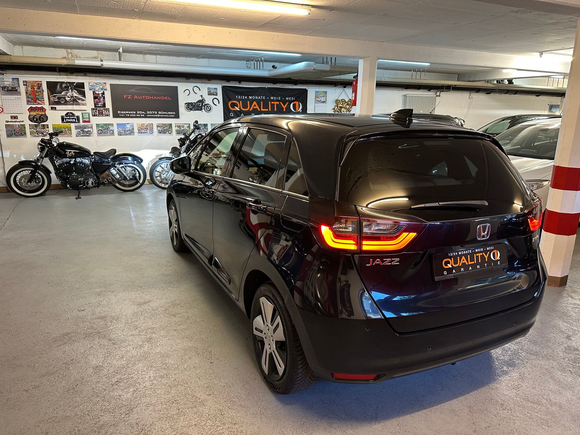 HONDA Jazz 1.5i-MMD Elegance E-CVT-image-4