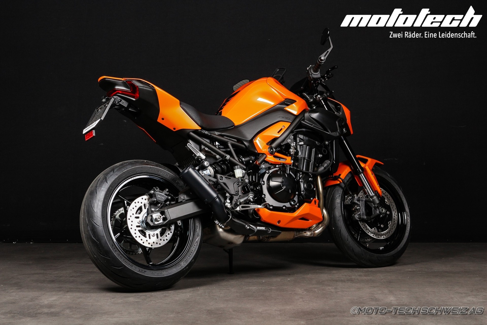 KAWASAKI Z 900 (35kW)-showroom-element-1