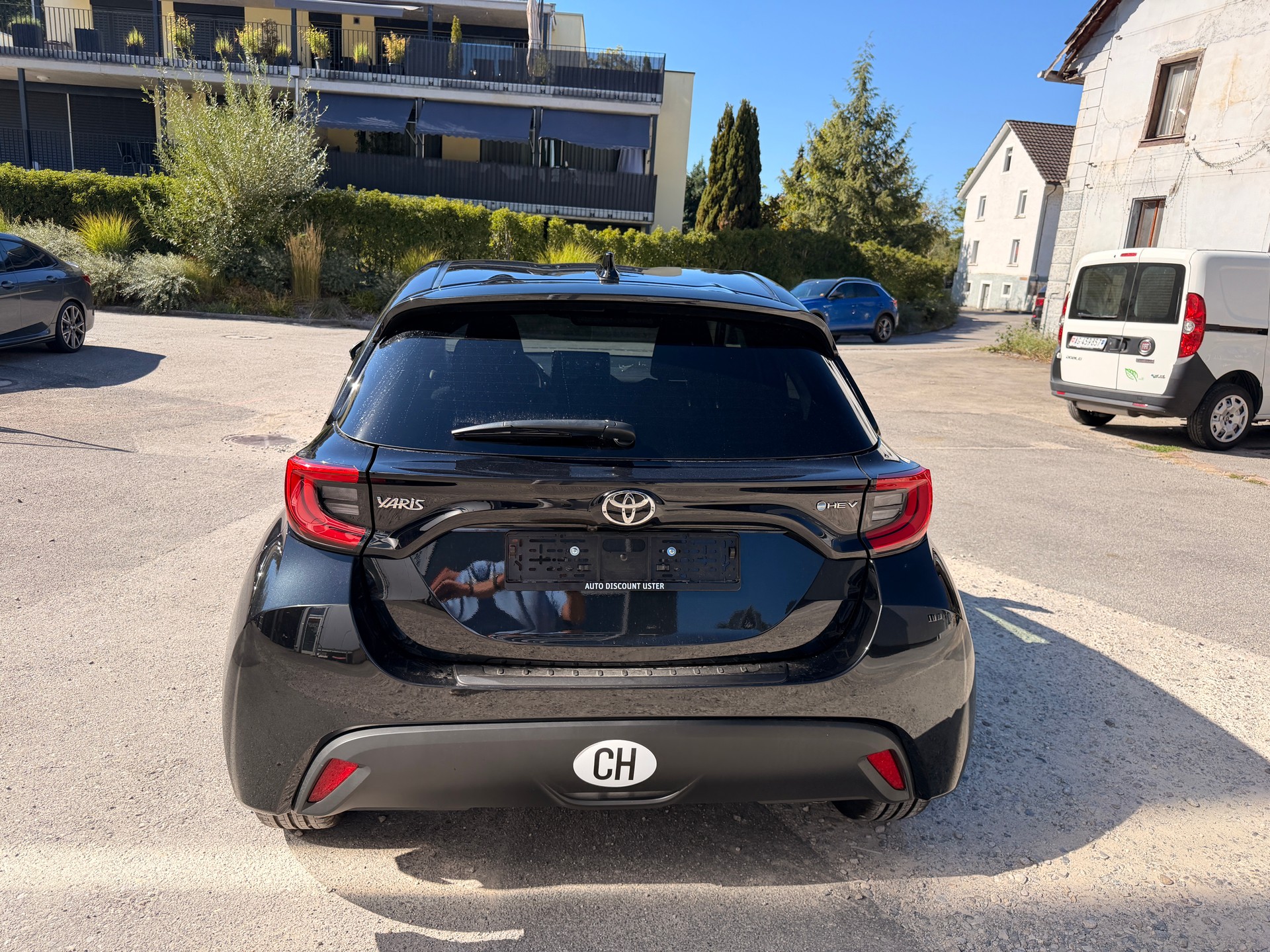 TOYOTA Yaris 1.5 Sport e-CVT-image-5
