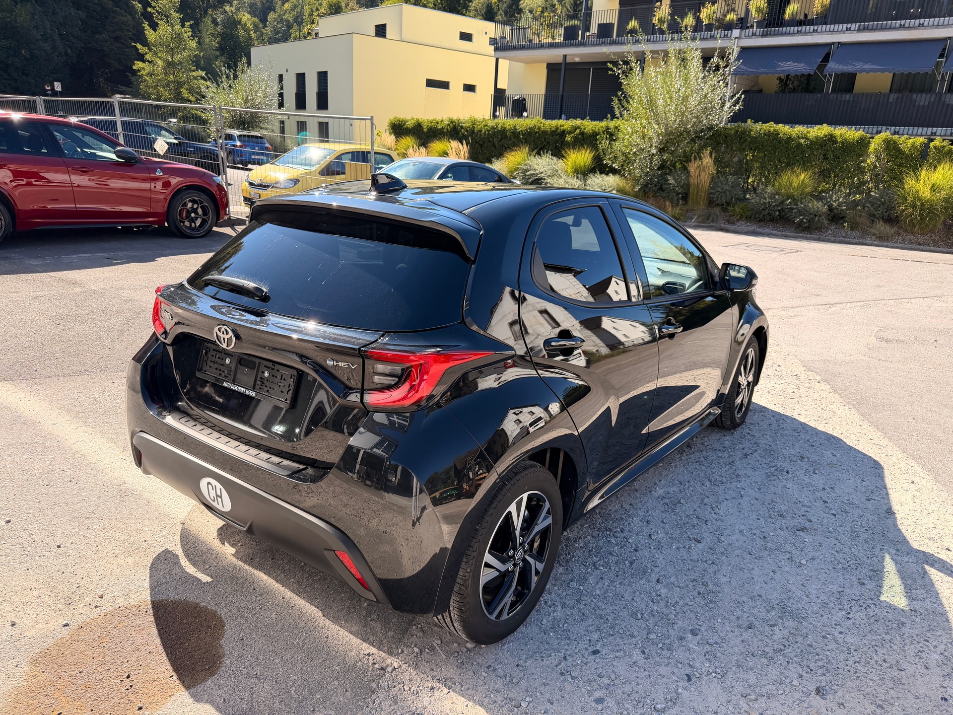 TOYOTA Yaris 1.5 Sport e-CVT-image-6