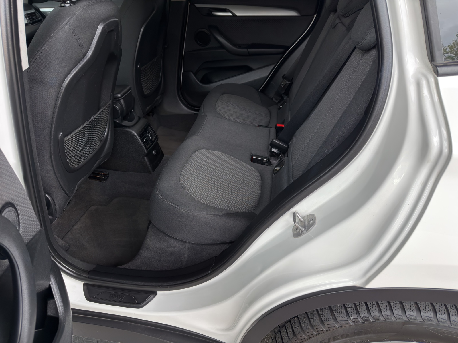 BMW X1 xDrive 18d Steptronic-image-13