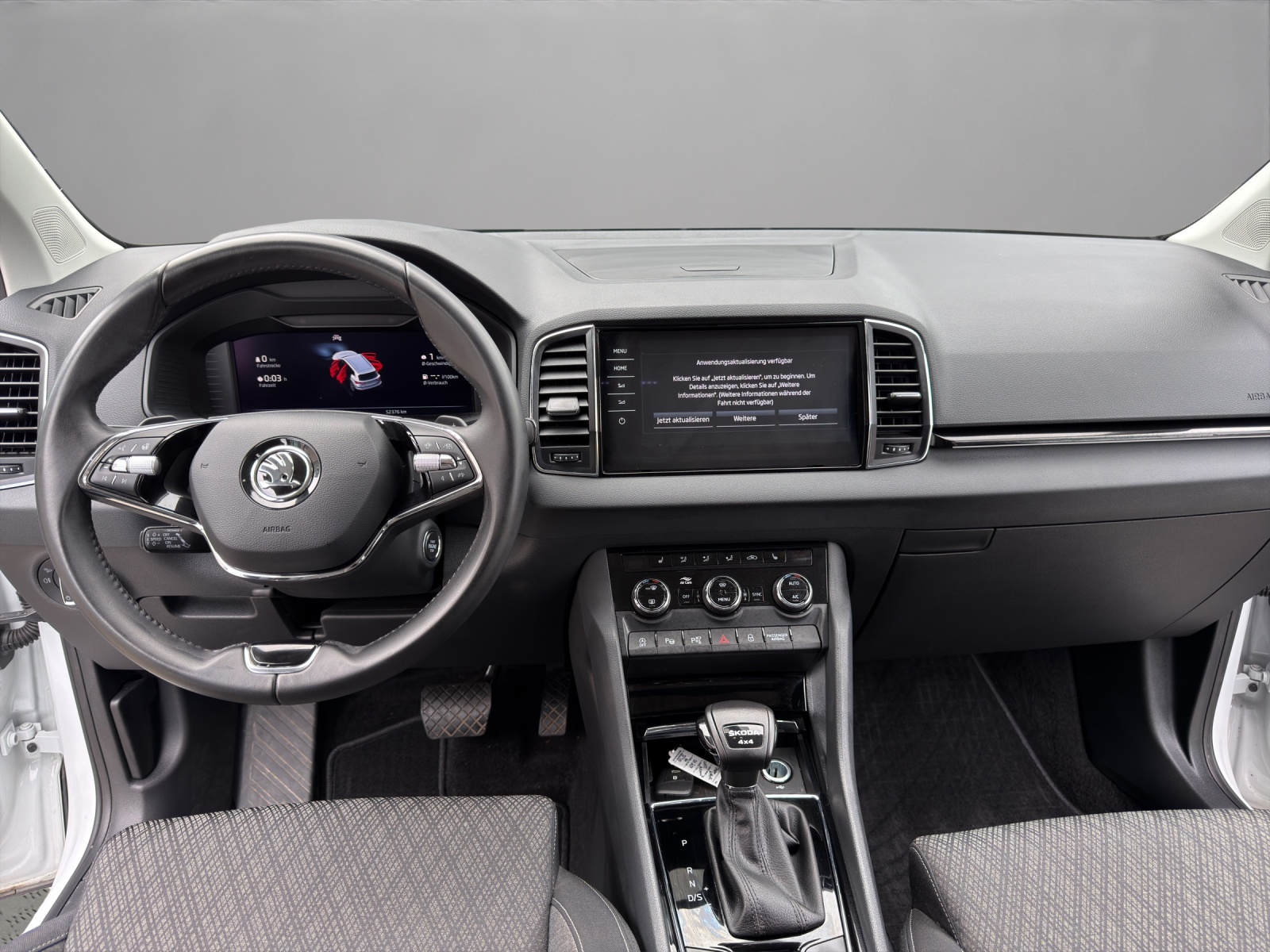 SKODA Karoq 2.0 TDI CR Style 4x4 DSG-image-13