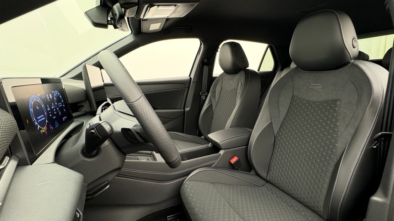 VW T-Roc 1.5 eTSI mHEV R-Line DSG-image-4