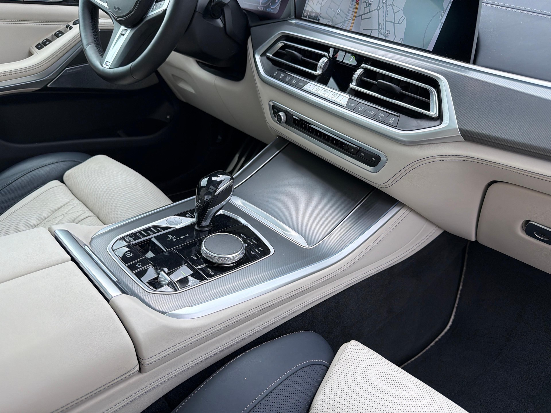 BMW X5 45e xDrive SAG-image-17