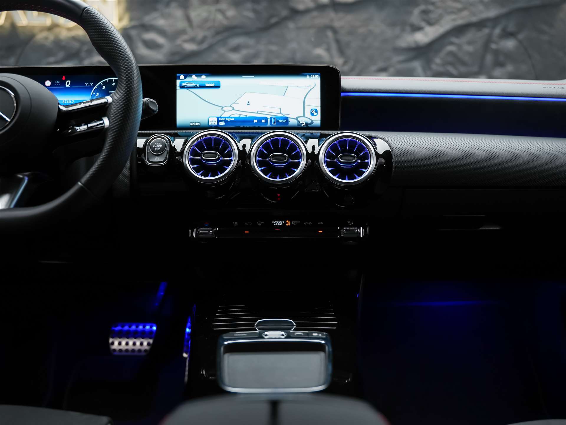 MERCEDES-BENZ CLA 200 AMG Line 7G-DCT *Werksgarantie*Lenkradheizung*Ambientebeleuchtung*-image-18