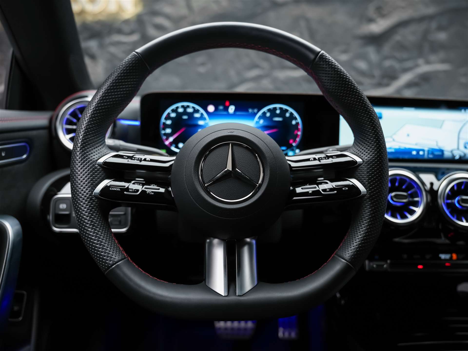 MERCEDES-BENZ CLA 200 AMG Line 7G-DCT *Werksgarantie*Lenkradheizung*Ambientebeleuchtung*-image-25