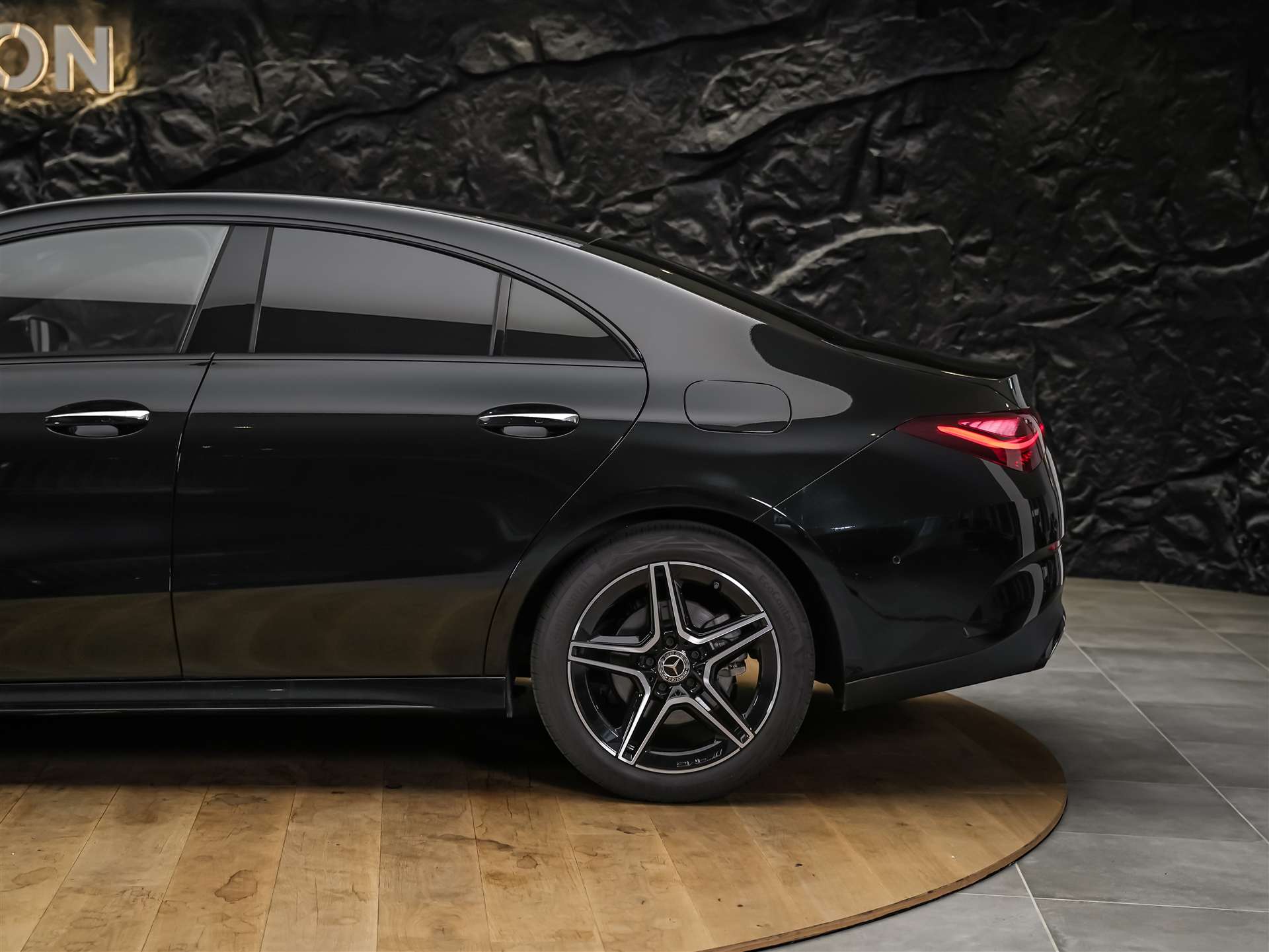 MERCEDES-BENZ CLA 200 AMG Line 7G-DCT *Werksgarantie*Lenkradheizung*Ambientebeleuchtung*-image-16