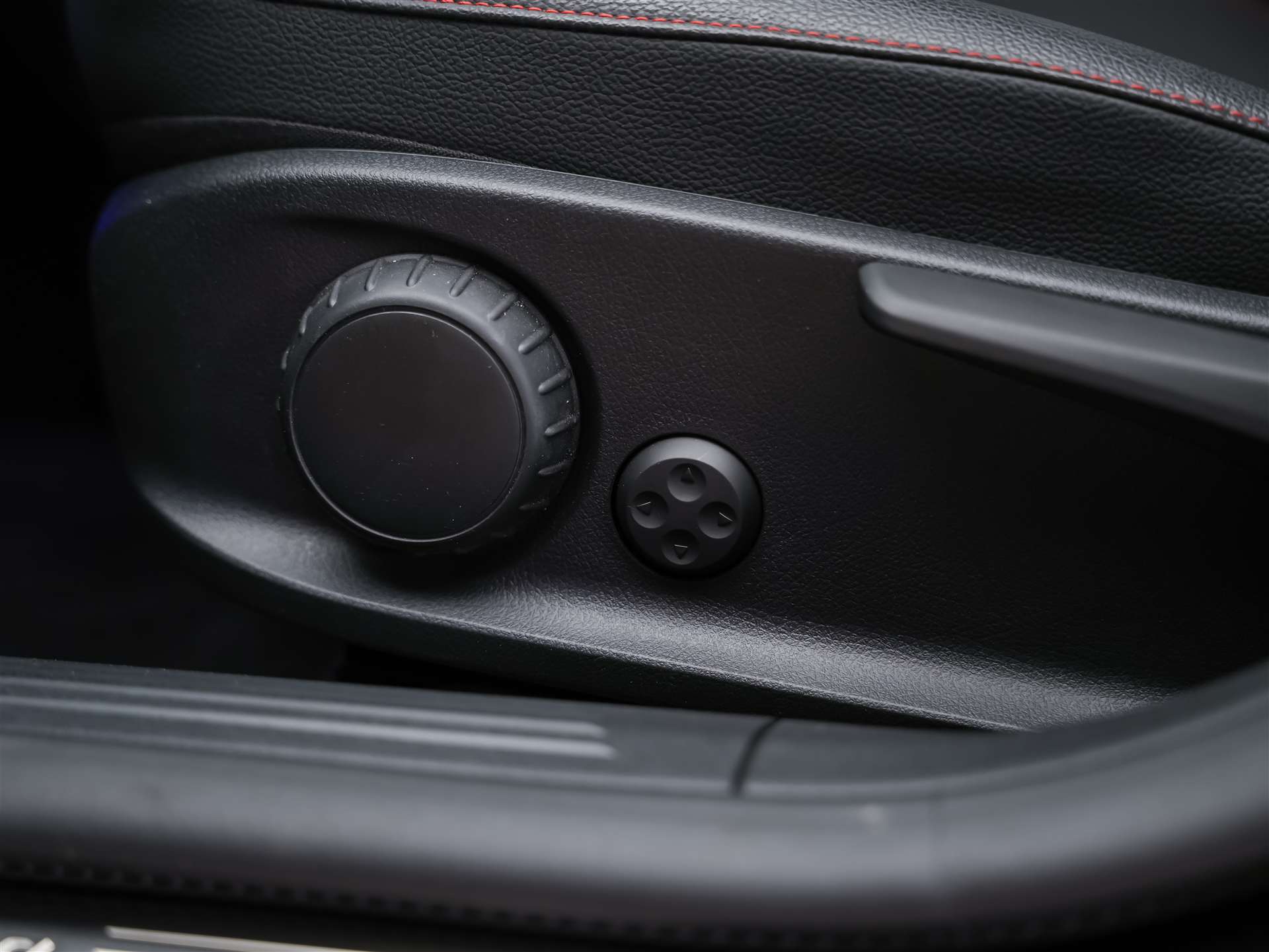 MERCEDES-BENZ CLA 200 AMG Line 7G-DCT *Werksgarantie*Lenkradheizung*Ambientebeleuchtung*-image-24