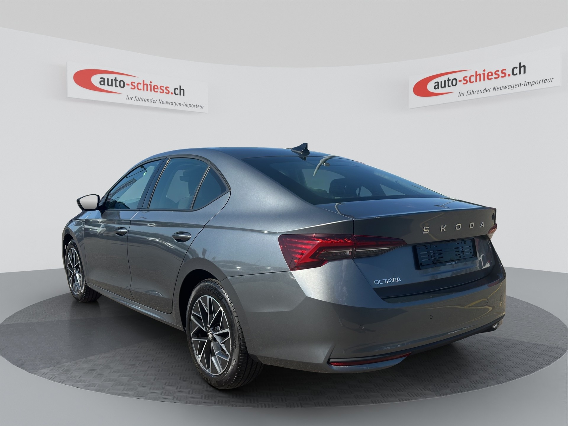 SKODA Octavia Lim. 1.5 TSI mHEV DSG-image-2