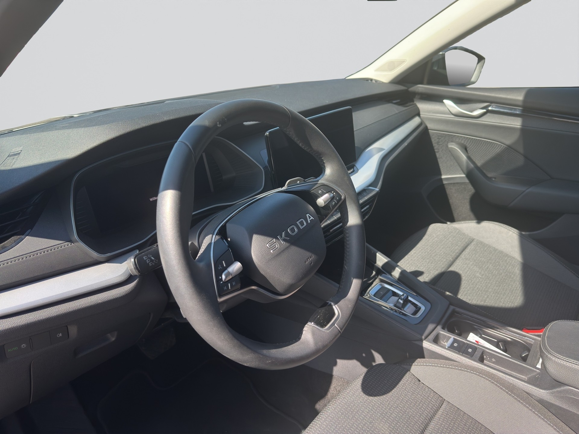SKODA Octavia Lim. 1.5 TSI mHEV DSG-image-6