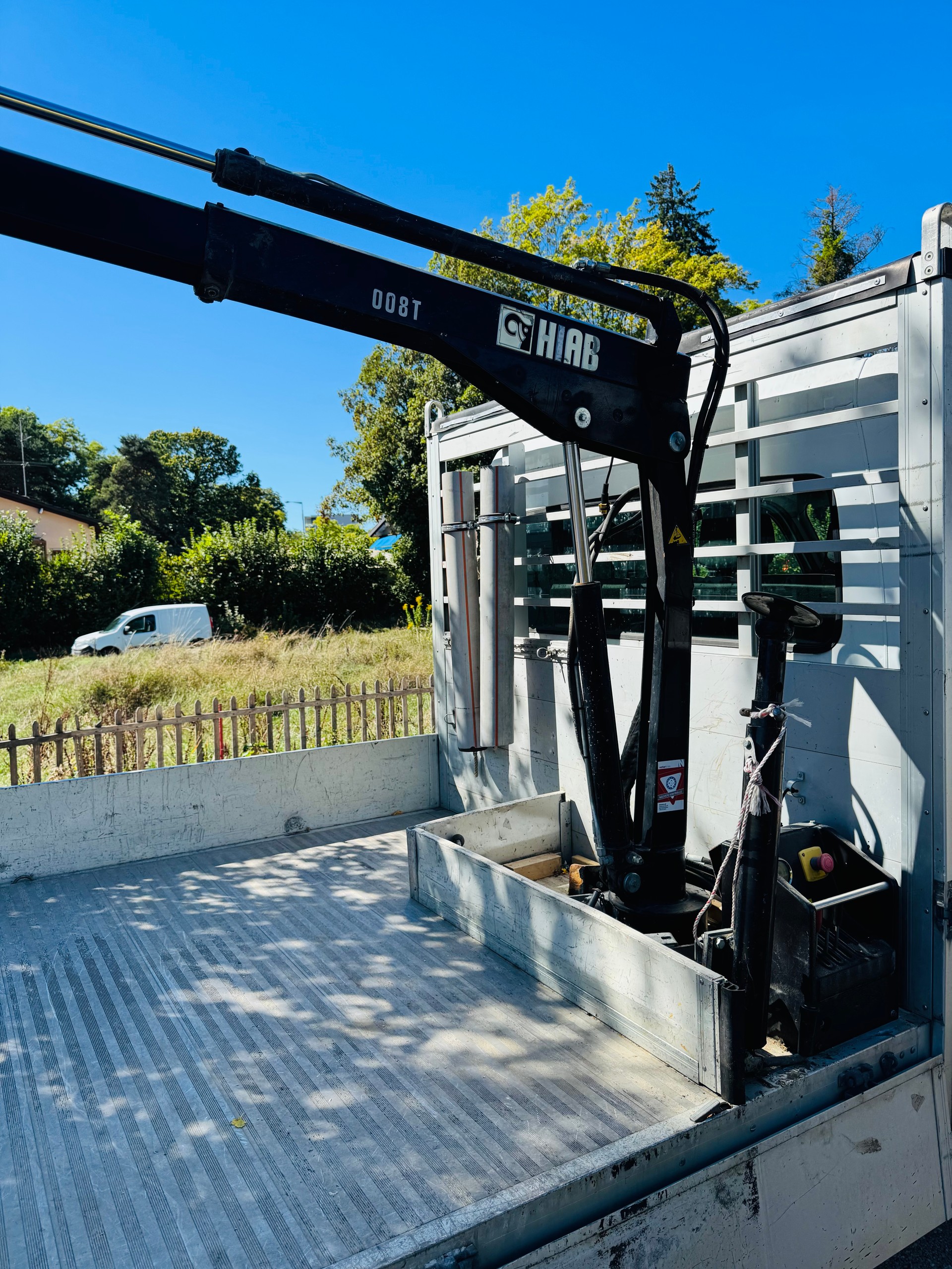 OPEL Double Cabine et Pont équipé d’une Grue.-image-10