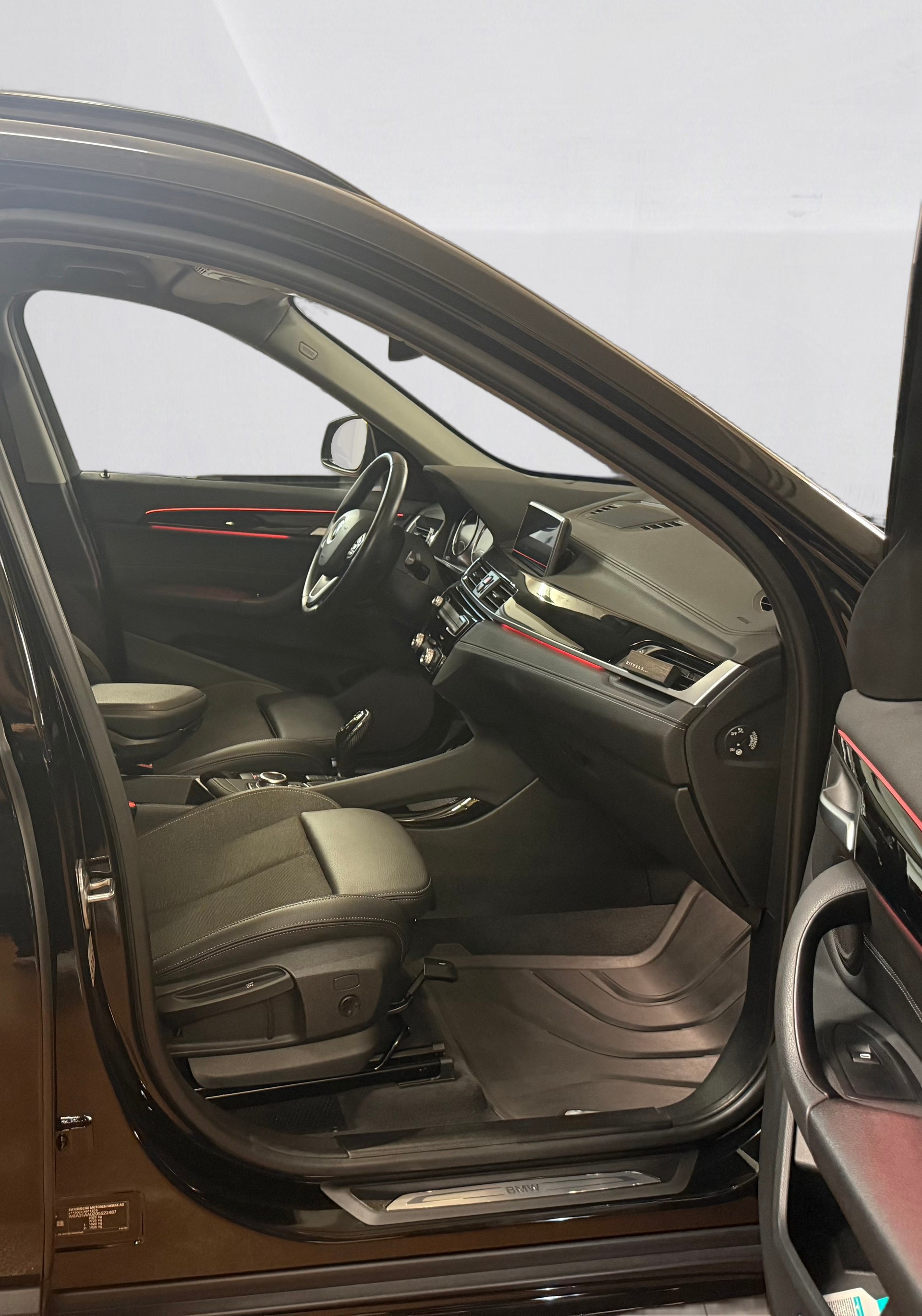 BMW X1 sDrive 18i M Sport Steptronic DSK-image-11
