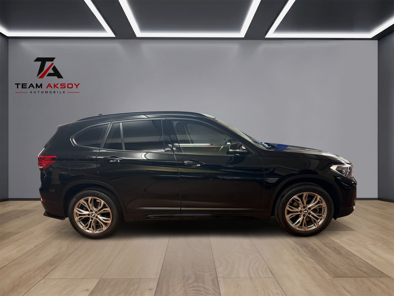 BMW X1 sDrive 18i M Sport Steptronic DSK-image-3