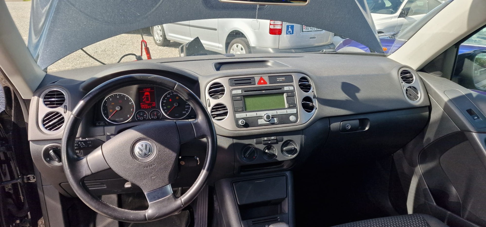 VW Tiguan 2.0 TSI Trend&Fun Tiptronic-image-6