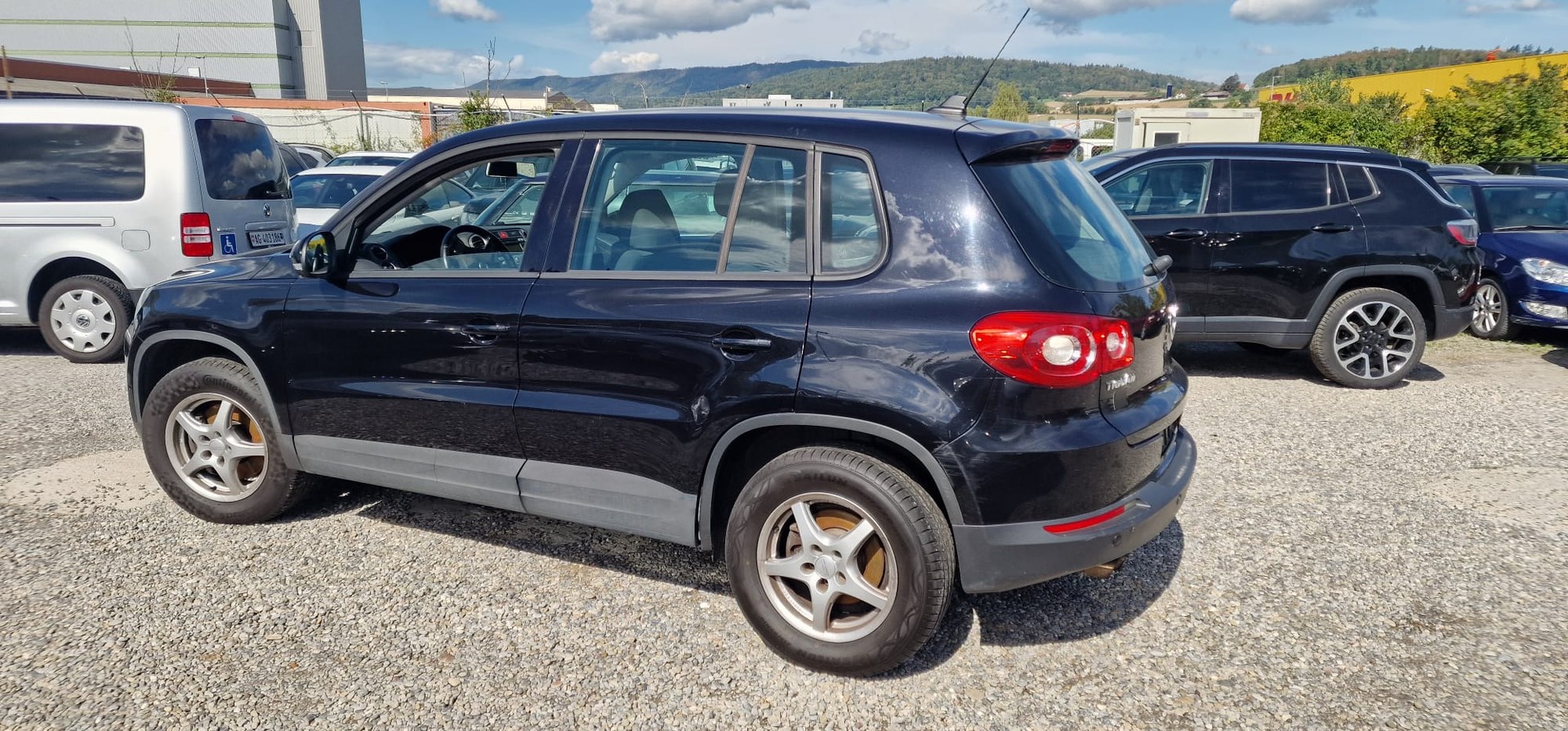 VW Tiguan 2.0 TSI Trend&Fun Tiptronic-image-3