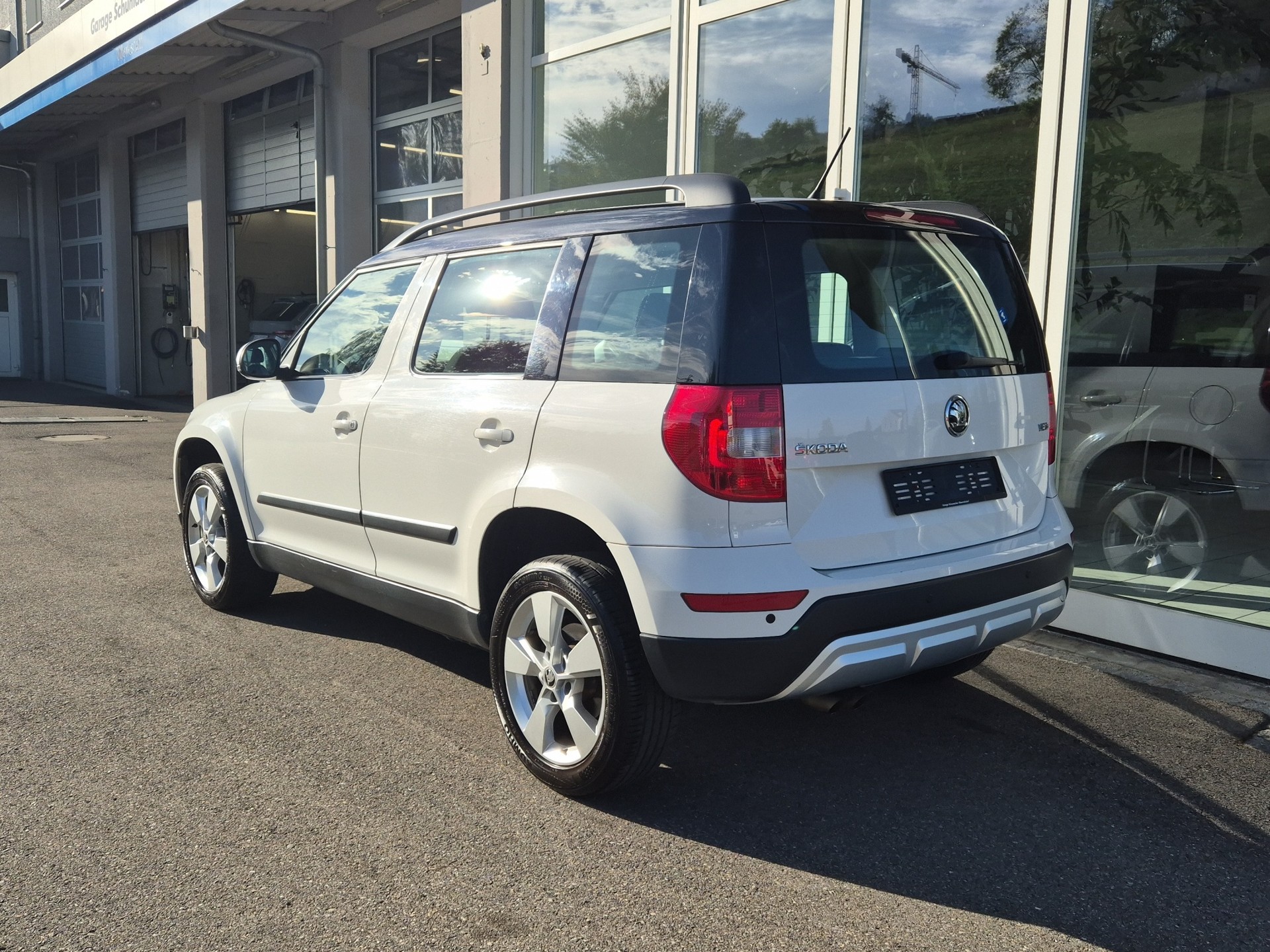SKODA Yeti 1.4 TSI Ambition Outdoor-image-4