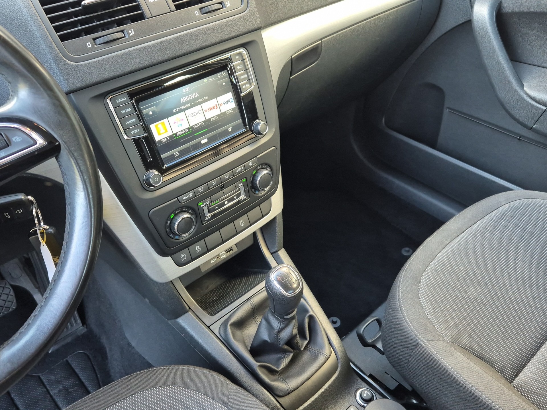 SKODA Yeti 1.4 TSI Ambition Outdoor-image-10