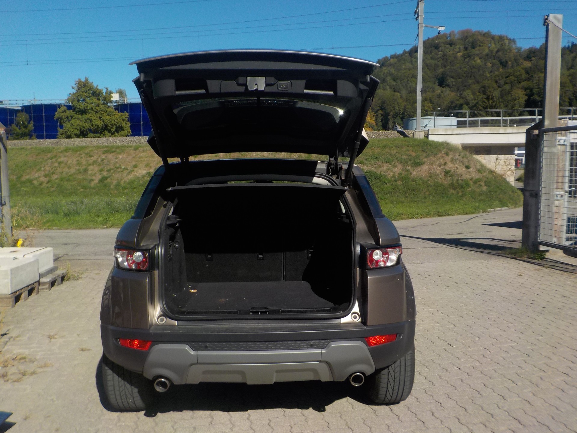 LAND ROVER Range Rover Evoque 2.2 SD4 Dynamic AT9-image-4